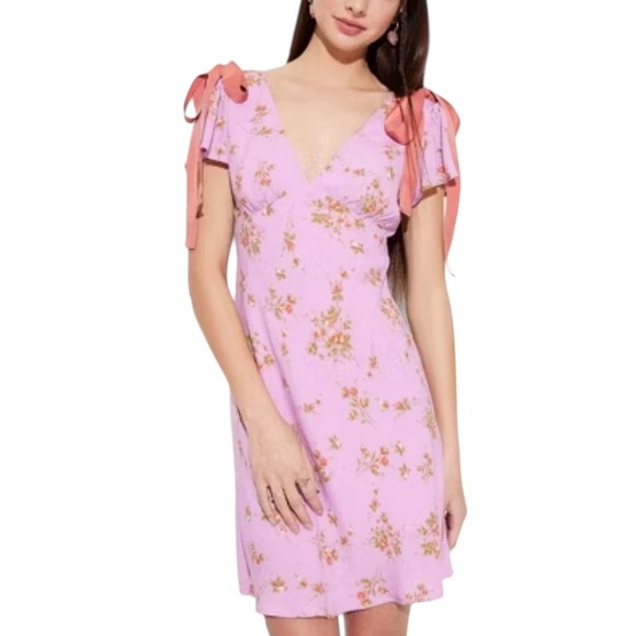 Dresses & Skirts - Wild Fable Women's Flutter Short‎ Sleeve Mini A-Line Dress M